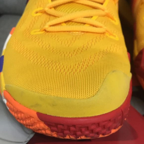 Nike Kyrie 4 Decades Pack 70s Basketball Shoe - Picture 7 of 12